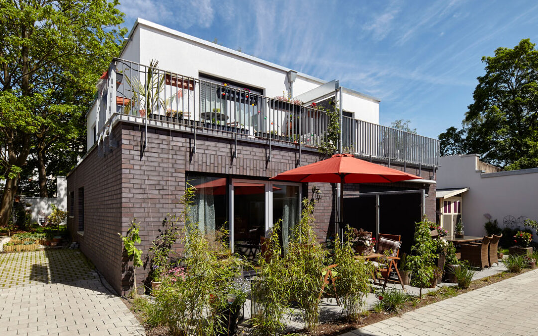 KÖLN, TOWNHÄUSER AM ROCHUSPARK